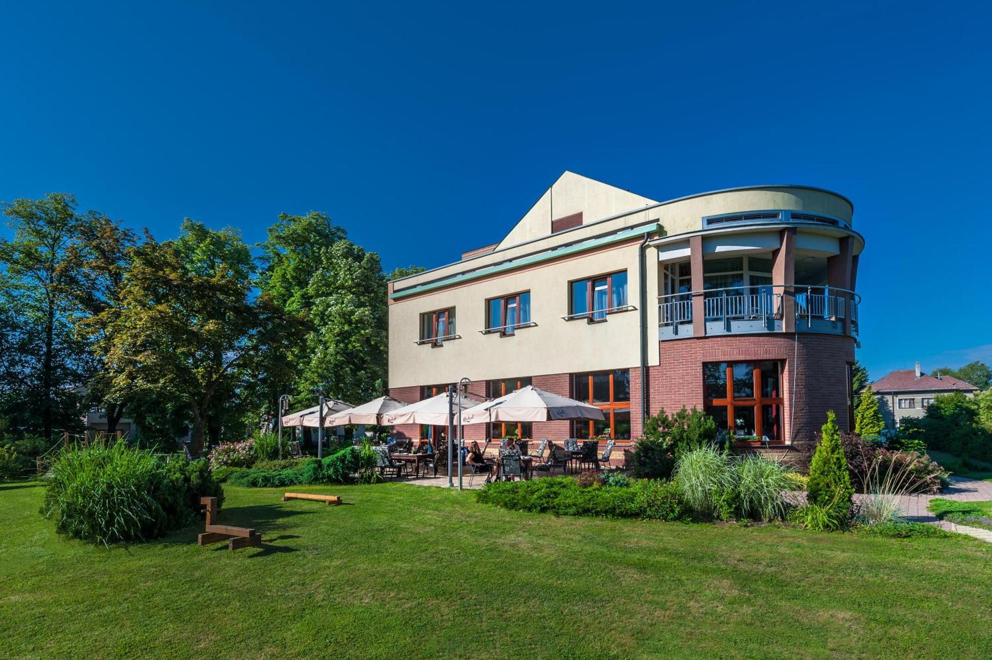 April Hotel Panorama Rychnov nad Kneznou Exterior foto
